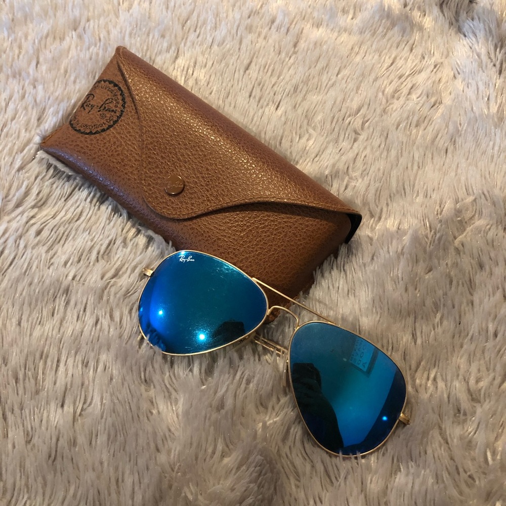 Ray-Ban Aviator flash lenses in blue
